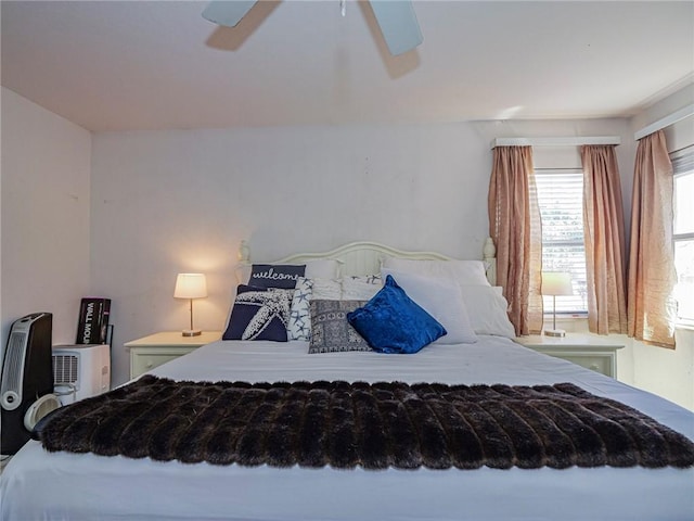 bedroom featuring a ceiling fan