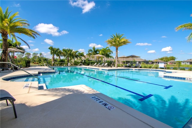 view of swimming pool