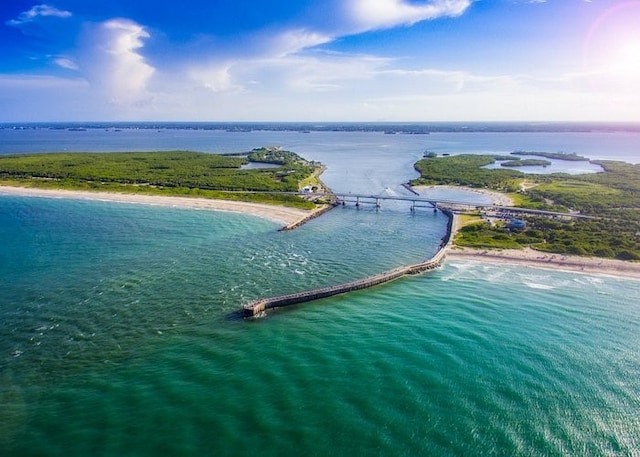 bird's eye view featuring a water view