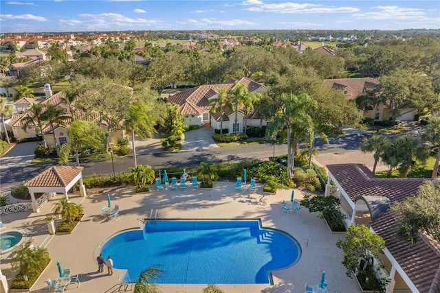 4877 N Newport Island Dr Unit 14D, Vero Beach, FL 32967 - community pool featuring a residential view