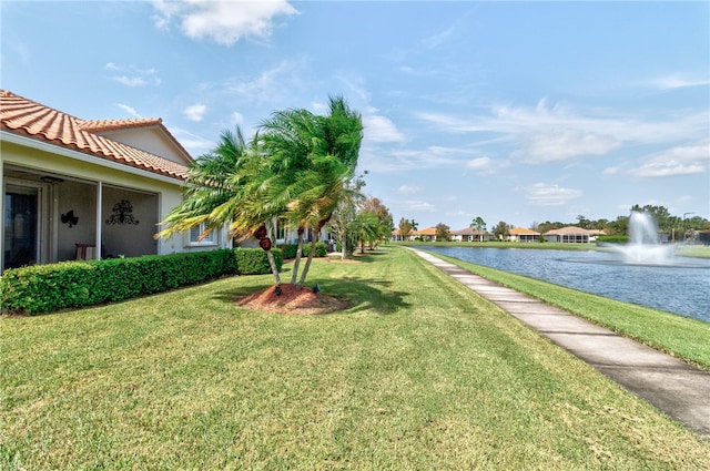 view of yard featuring a water view