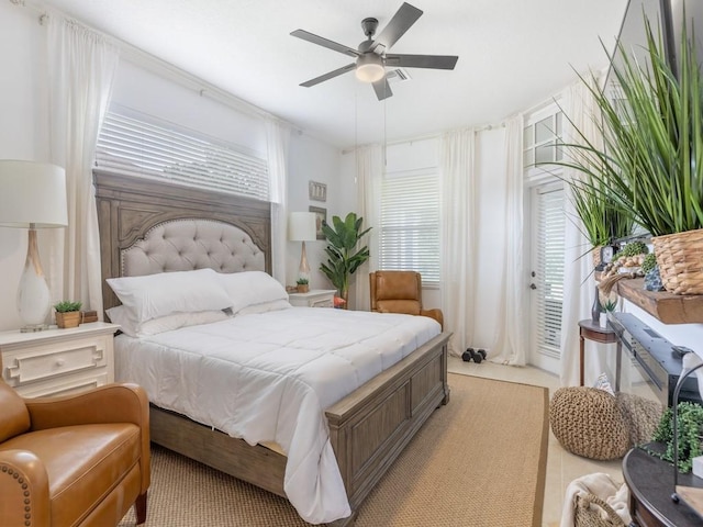 bedroom featuring ceiling fan