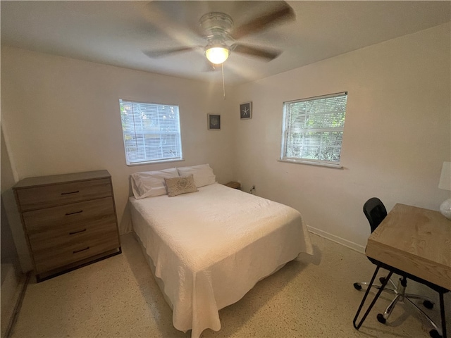 bedroom with ceiling fan