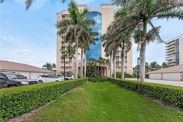 3000 N Aia Hwy N Phgc, Phgc, Hutchinson Island, FL 34949 - view of property with community garages