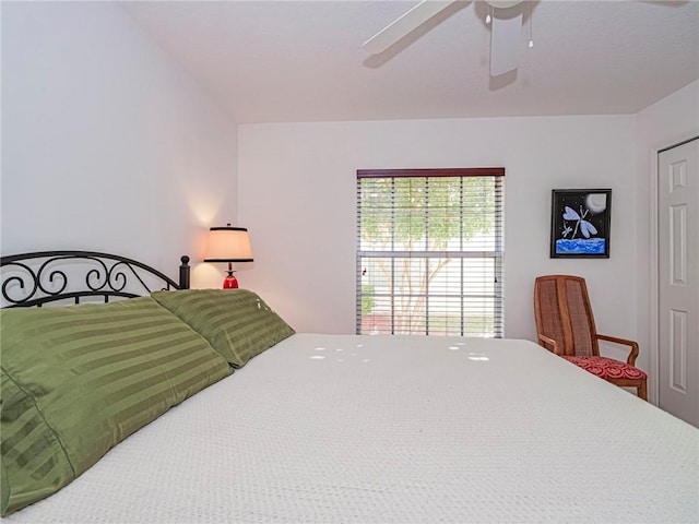 946 S Easy St, Sebastian, FL 32958 - bedroom featuring a ceiling fan