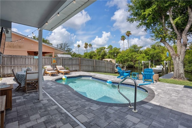 1933 Robalo Dr, Vero Beach, FL 32960 - view of swimming pool with a patio area and a fenced backyard