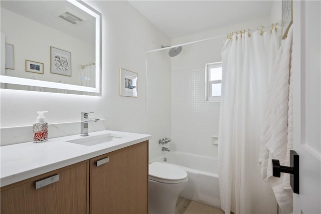 1933 Robalo Dr, Vero Beach, FL 32960 - bathroom with vanity and shower / bath combo