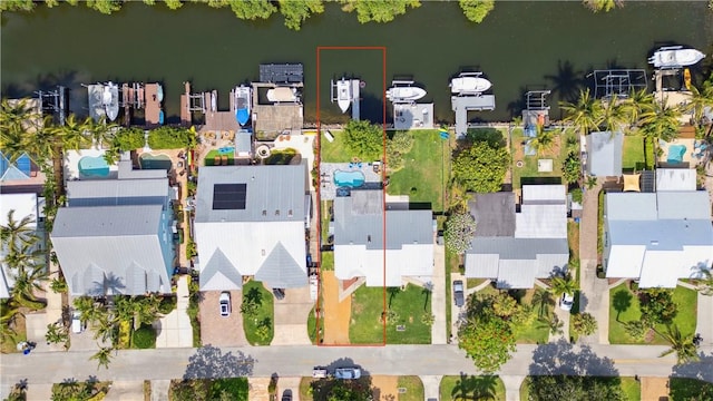 1933 Robalo Dr, Vero Beach, FL 32960 - aerial overview of property's location featuring property boundaries highlighted