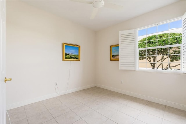 unfurnished room featuring ceiling fan