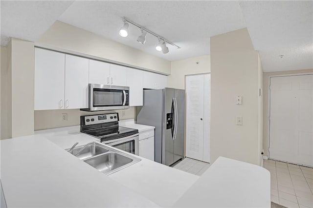 1640 N 42nd Cir Unit 206, Vero Beach, FL 32967 - photo 8