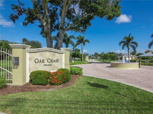 community sign with a lawn