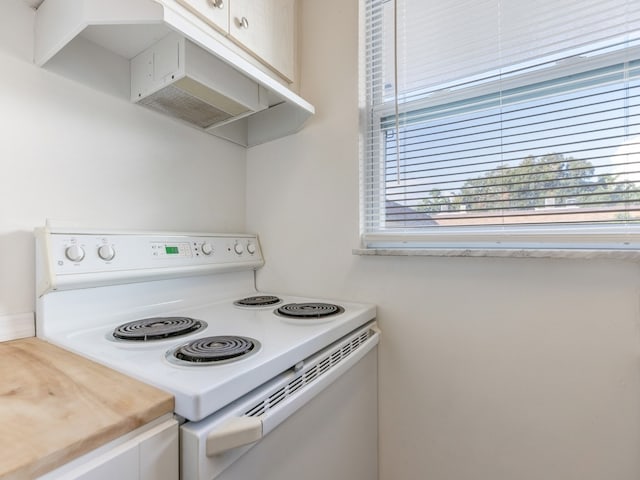 923 22nd Pl Unit 209, Vero Beach, FL 32960 - kitchen featuring white electric range