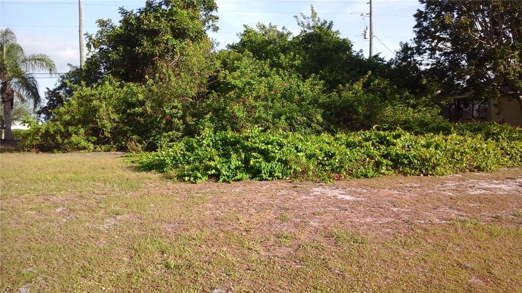 306 Main St, Sebastian, FL 32958
