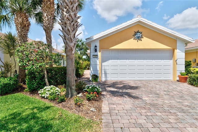 view of front facade with a garage