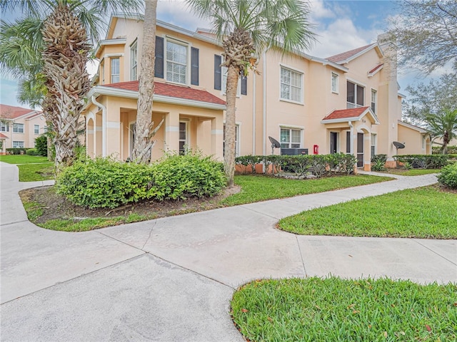 view of front of house with a front yard