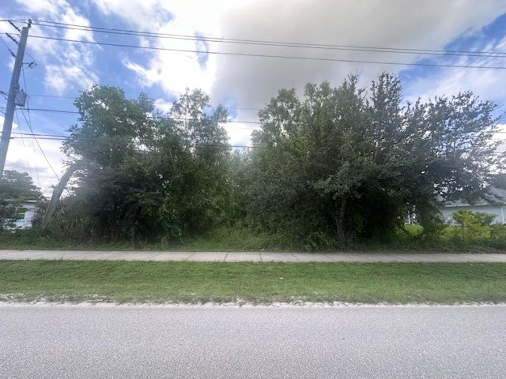 9640 87th St, Vero Beach, FL 32967