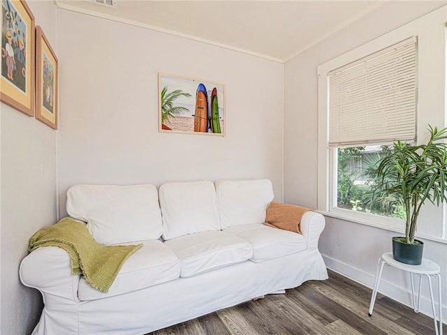 2047 38th Ave, Vero Beach, FL 32960 - sitting room featuring wood finished floors and baseboards