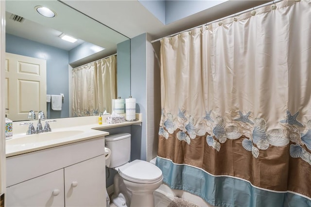 full bath with toilet, curtained shower, vanity, and visible vents