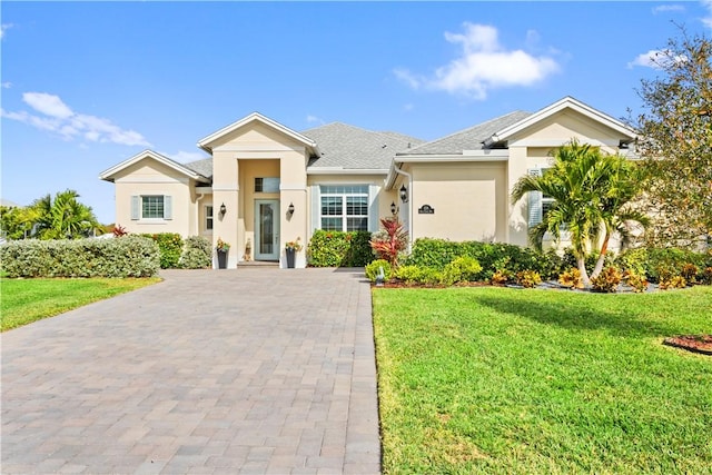 view of front of house with a front lawn