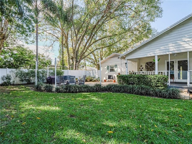 view of yard featuring a patio area