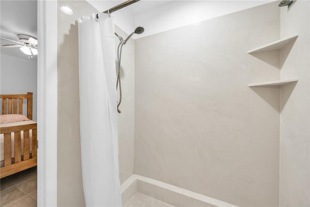 505 19th St, Vero Beach, FL 32960 - ensuite bathroom with ensuite bath, tile patterned flooring, curtained shower, and a ceiling fan