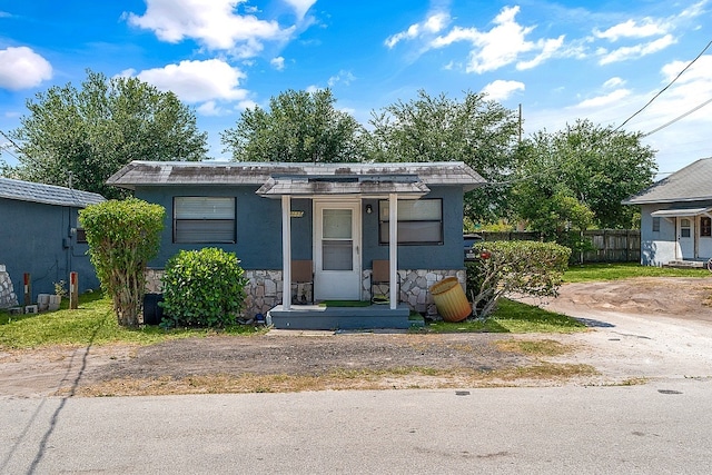 view of front of property