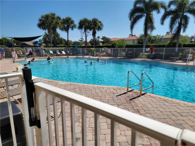 4295 55th St, Vero Beach, FL 32967 - view of community pool