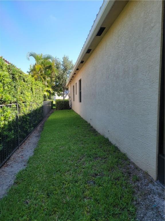 4295 55th St, Vero Beach, FL 32967 - view of yard