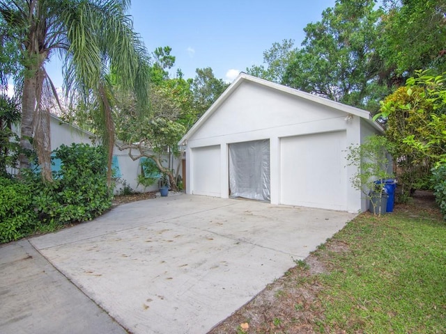 view of detached garage