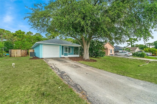 1545 22nd Ave SW, Vero Beach, FL 32962 - ranch-style home featuring asphalt driveway