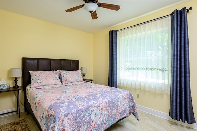 bedroom with ceiling fan