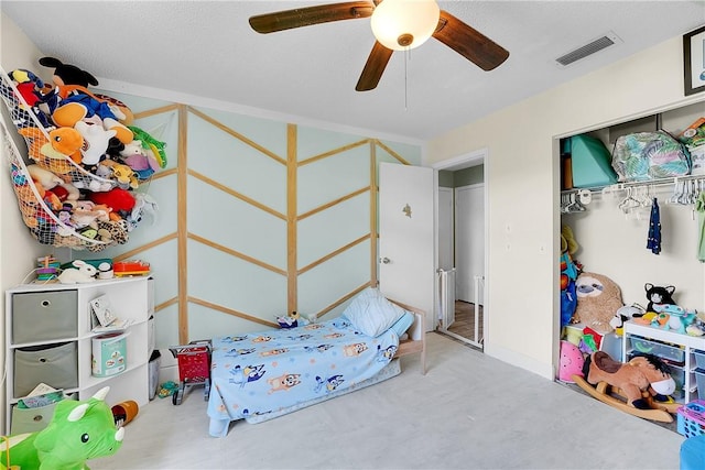 1420 18th Ave SW, Vero Beach, FL 32962 - bedroom featuring ceiling fan and a closet