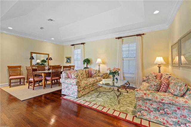 425 Indies Dr, Vero Beach, FL 32963 - living room featuring recessed lighting, wood finished floors, visible vents, and ornamental molding