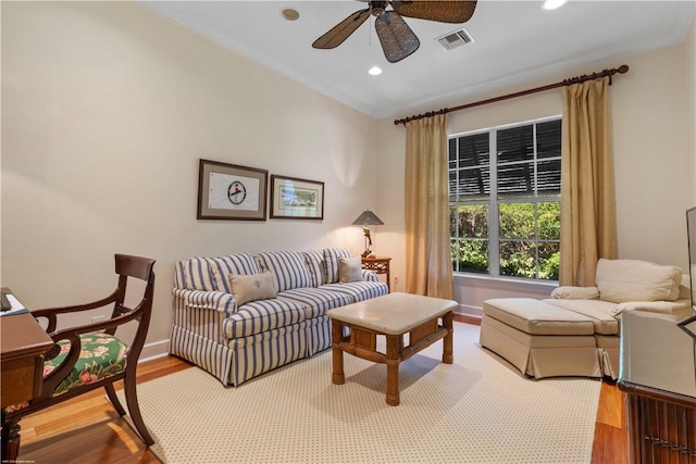 425 Indies Dr, Vero Beach, FL 32963 - living area featuring wood finished floors, ceiling fan, baseboards, visible vents, and recessed lighting