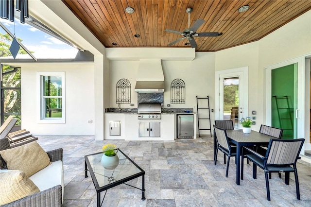 710 Canoe Trl, Vero Beach, FL 32963 - view of patio with outdoor dining space, outdoor lounge area, ceiling fan, and a sink