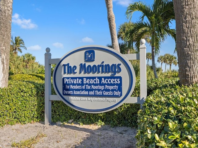 view of community / neighborhood sign