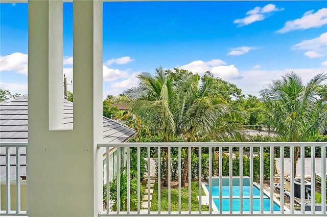 765 Azalea Ln, Vero Beach, FL 32963 - balcony featuring view of pool