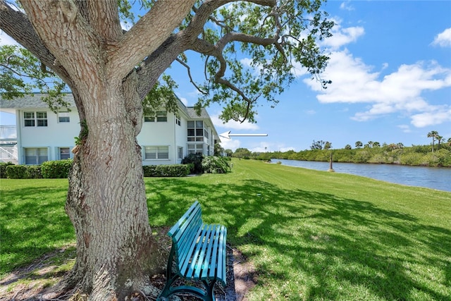 view of yard with a water view