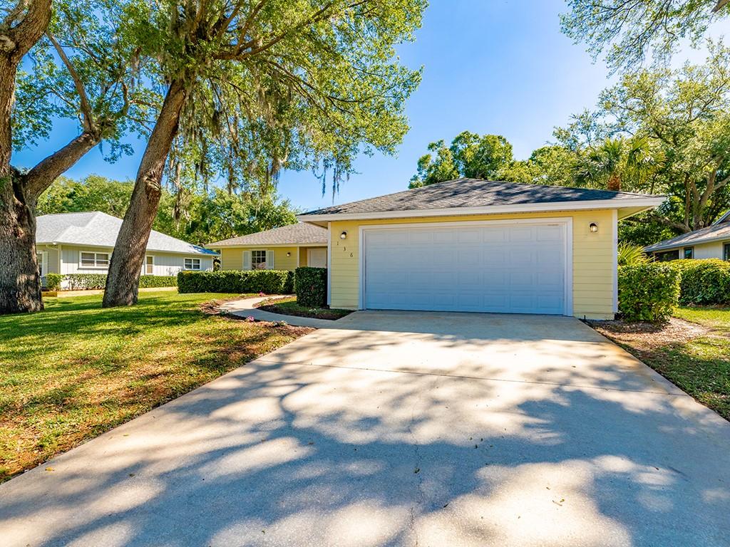 136 39th Dr, Vero Beach, FL 32968 - photo 1
