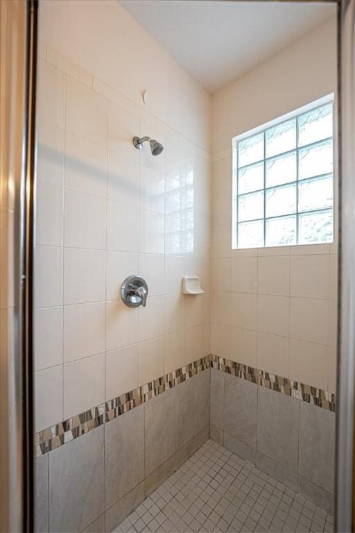 2597 Stockbridge Sq SW Unit 2597, Vero Beach, FL 32962 - bathroom with a shower stall
