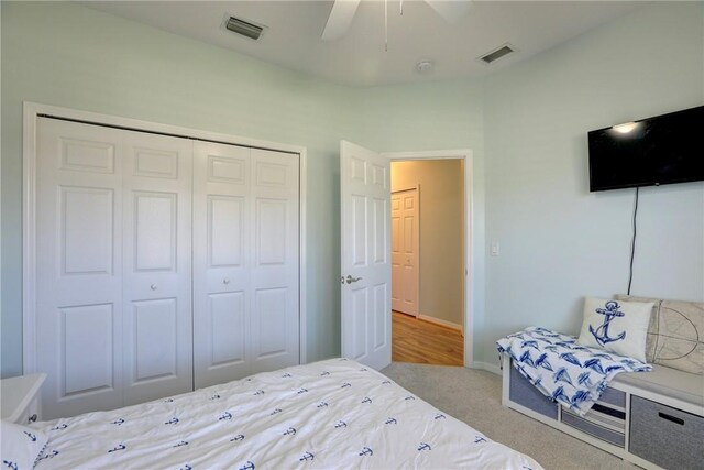 537 Ray St, Sebastian, FL 32958 - carpeted bedroom featuring baseboards, a ceiling fan, a closet, and visible vents