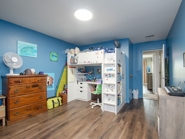 624 24th St SW, Vero Beach, FL 32962 - bedroom featuring wood finished floors