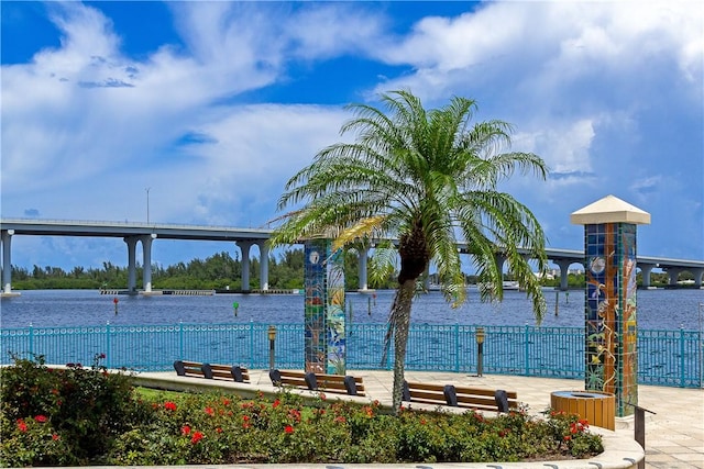 3405 Atlantic Blvd, Vero Beach, FL 32960 - surrounding community featuring a water view