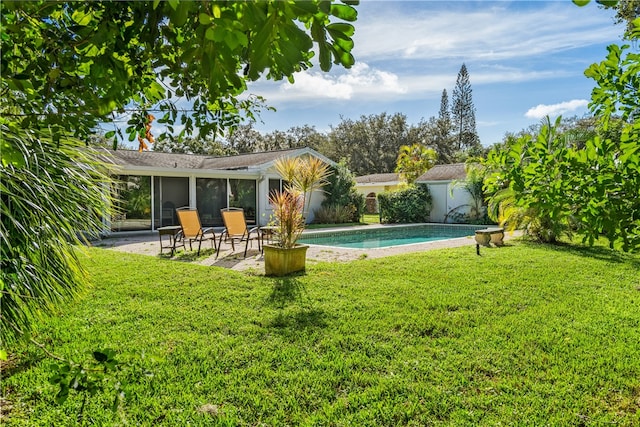 view of yard with a patio