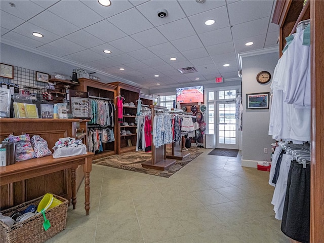 view of spacious closet