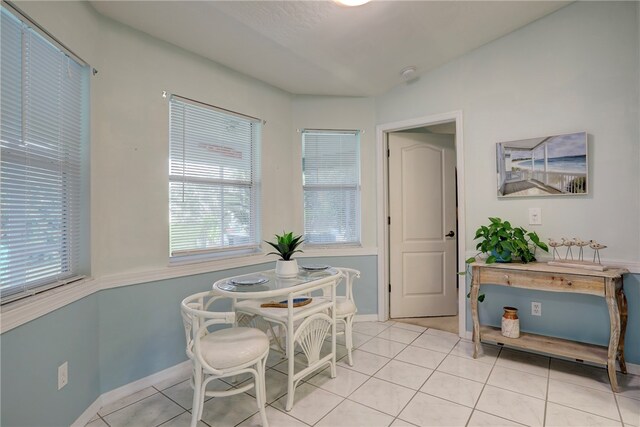 dining room featuring light tile patterned floors