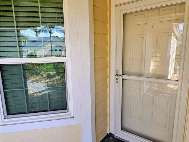 542 9th Pl, Vero Beach, FL 32960 - doorway to property