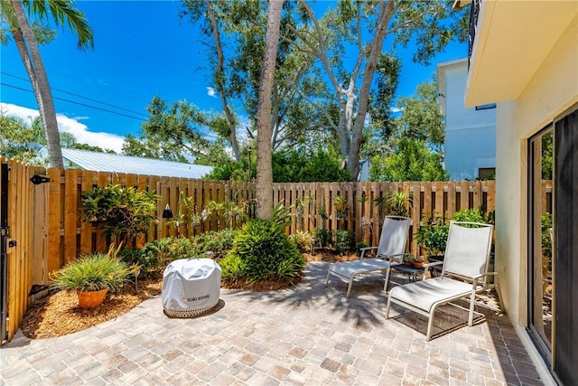 1011 Royal Palm Blvd Unit B3, Vero Beach, FL 32960 - fenced backyard with a patio