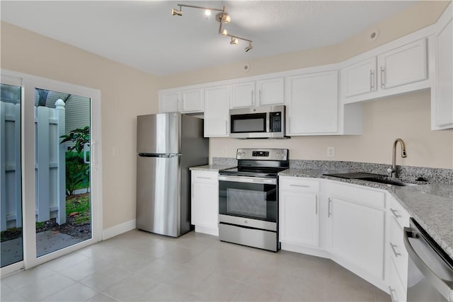 1914 Westminster Cir Unit 13-3, Vero Beach, FL 32966 - photo 9