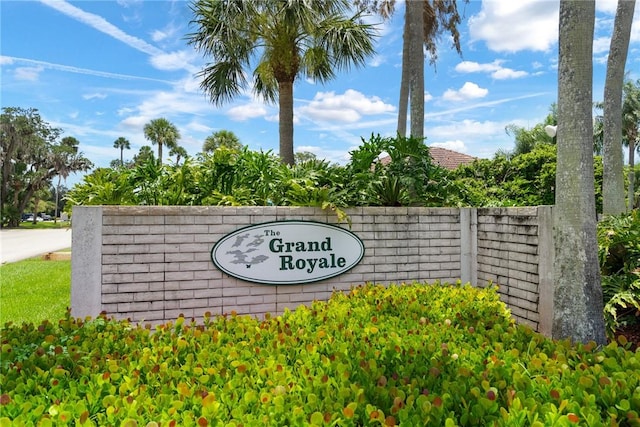 255 Grand Royale Cir Unit 204, Vero Beach, FL 32962 - view of community / neighborhood sign
